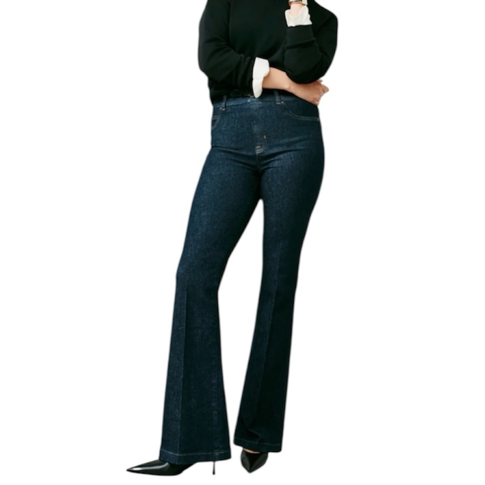 NWT Spanx Shape Everywhere Flare Jeans Denim Compression Shapewear M